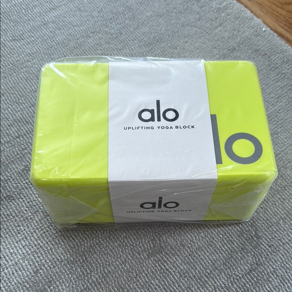 ALO Yoga Uplifting Yoga Block - Neon Yellow